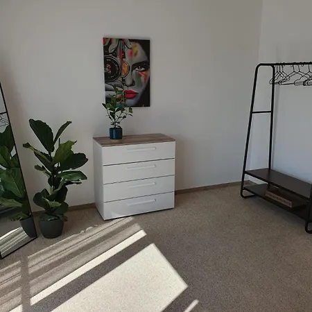 Deininger Apartment *
